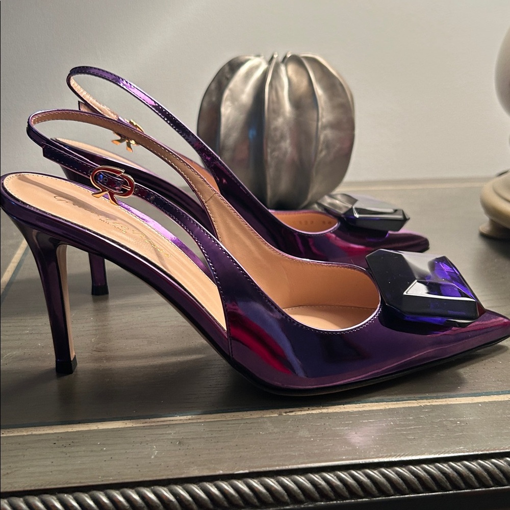 Gianvito Rossi Shiny Purple Slingback Heels Pumps - Picture 3 of 5